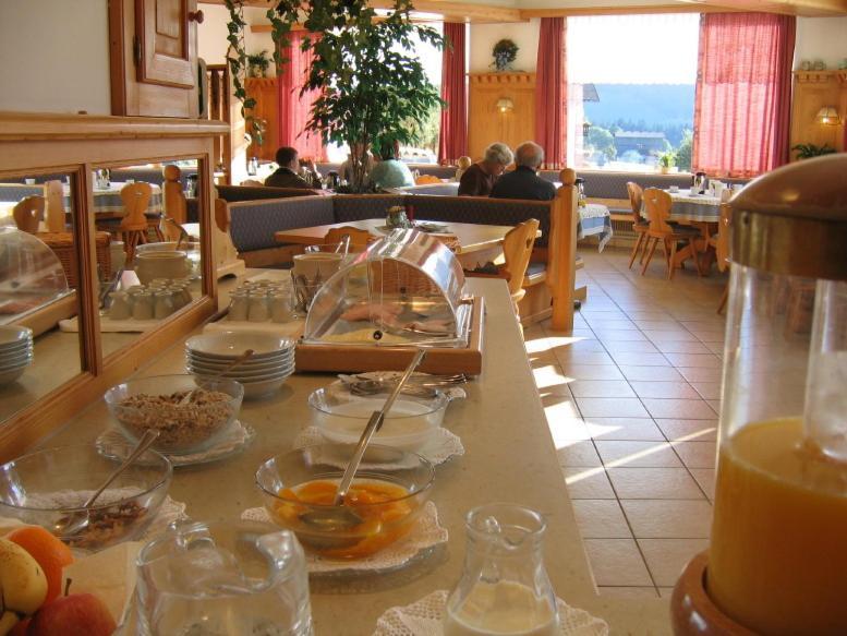 Hotel Pension Sonnenuhr Тауплиц Екстериор снимка