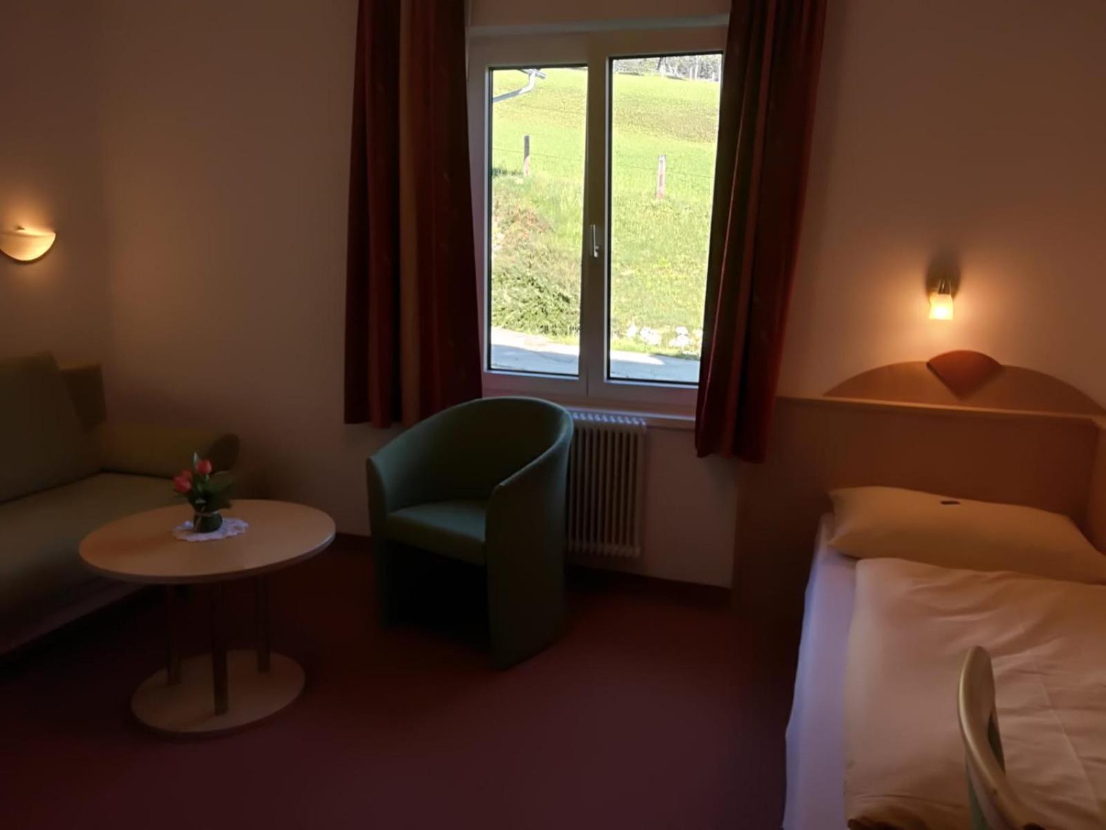 Hotel Pension Sonnenuhr Тауплиц Екстериор снимка